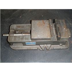 Kurt D675 Milling Machine Vise