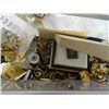 Image 3 : CLEAR BOX WITH LARGE ASSORTMENT OF COLLECTOR PINS