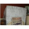 Image 1 : QUEEN MATTRESS - SEATLY - EURO TOP