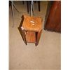 Image 1 : WOOD  PLANT STAND
