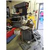 Image 1 : DRILL PRESS - FLOOR MODEL - WORKING