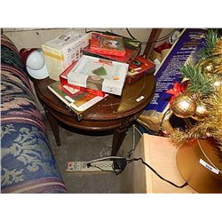 ROUND END TABLE