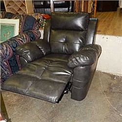 GREY LEATHER LIVING ROOM RECLINER