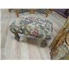 Image 1 : SMALL UPHOLSTERED FOOT STOOL