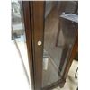 Image 2 : LIGHTED DISPLAY CASE WITH SLIDING FRONT DOOR GLASS SHELVES & KEY NOT AVAILABLE