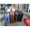 Image 1 : SUIT CASES - 4