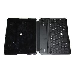 32 gig Ipad 2 with keyboard