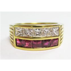 18k Yellow Gold Ring w/ Square Cut Rubies & Princess Cut Diamonds - 5 princess cut diamonds, TAW: 1 