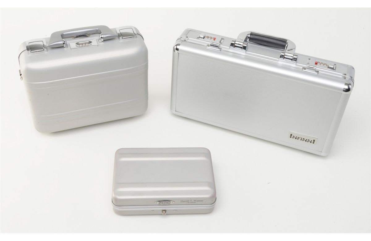 Lot of 3 metal cases including an Infinni padded small briefcase with
