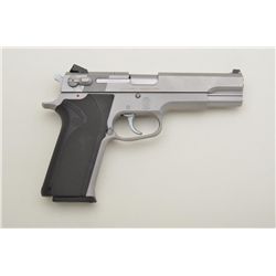 Smith & Wesson Model 1006 DA semi-auto pistol, 10mm cal., 5” barrel, stainless steel, checkered wrap