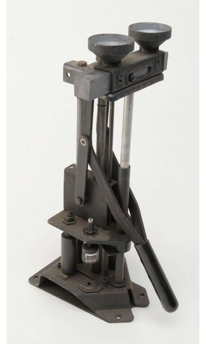 Shell Loading Press A reloaders lot including a Texan Model GT shot shell reloading press ...