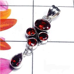 4.10g Pendant of Garnet Sterling Silver