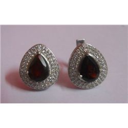 7.710g Earring of Garnet and CZ Sterling Silver