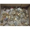 Image 2 : VINTAGE LOT COSTUME GOLD TONE JEWELRY: NECKLACES,