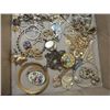 Image 3 : VINTAGE LOT COSTUME GOLD TONE JEWELRY: NECKLACES,