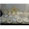 Image 1 : LOT 20 HOMER LAUGHLIN PATTERN CHINA DINNER PLATES
