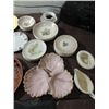Image 5 : LOT 57 ASSORTED VINTAGE PORCELAIN & CERAMIC PLATE