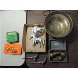 LOT 8 ASSORTED VINTAGE METAL COLLECTIBLES: 2 TINS,