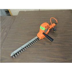 BLACK DECKER ALL METAL CASING 12" HEDGE TRIMMER