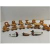 Image 1 : LOT 15 VINTAGE WOOD TOYS: 12 WOOD TRAIN CARS, 3