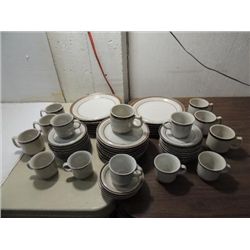 LOT 59 SIERRA STONEWARE, SIMPLICITY PATTERN: 13