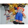 Image 2 : LOT 8 VINTAGE COLLECTIBLE DOLLS: RAGGEDY ANDY,