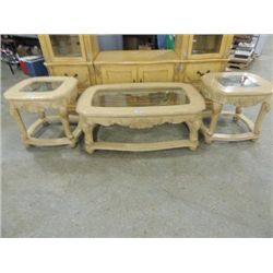 LOT 3 FRENCH PROVINCIAL FURNITURE: 1 COFFEE TABLE