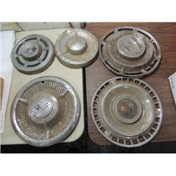 LOT 5 VINTAGE HUBCAPS: 3 1958 & 59 CORVETTE, 2