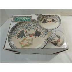 NEW IN BOX HOLIDAY 16 PIECE DINNER SET CABIN IN