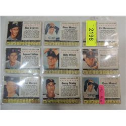 LOT 9 1961 POST CEREAL BASEBALL PLAYER CARDS: #42,