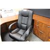 Image 2 : BLACK LEATHER HIBACK EXECUTIVE CHAIR