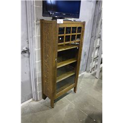 CIRCA 1910 QUARTERSEWN CANADIANA MISSION OAK GLASSFRONT BOOKCASE CABINET