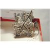 Image 2 : KNIGHT SLAYING THE DRAGON BUTTON .925 STERLING