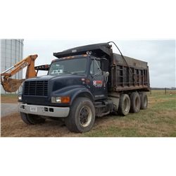 1998 IH 4900 Dump Truck