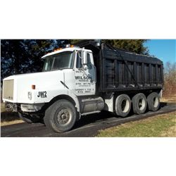 1995 White Volvo GM WG64 Dump Truck