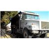 Image 2 : 1995 White Volvo GM WG64 Dump Truck