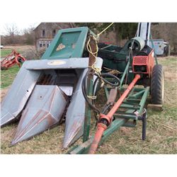 New Idea 324 Picker