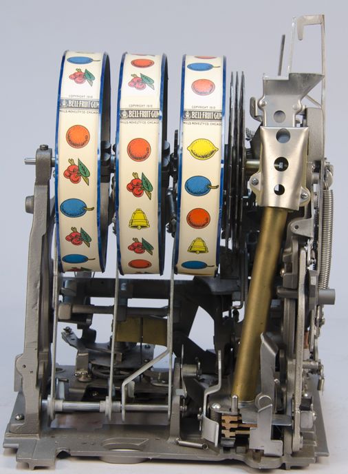 1 Cent Mills Novelty Slot Machine Mechanism Restored