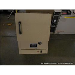 GRIEVE LO 201C LABORATORY OVEN