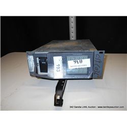 GP 316 VACUUM GAUGE CONTROLLER (BROKEN) (print sequence:) C-036