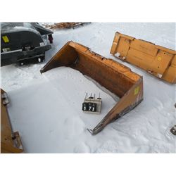 Case low pro dirt bucket