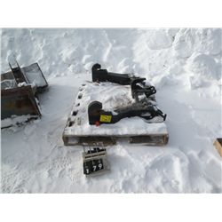 Quick tach for tractor