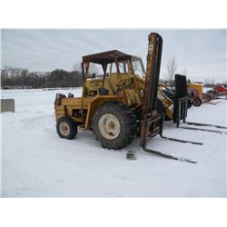 IH 7000 forklift
