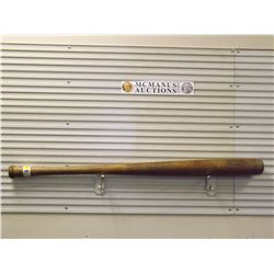 Ty Cobb Model Baseball Bat. Vintage Hellerich and Son Ty Cobb Model Bat (No Signatures). Appraised o