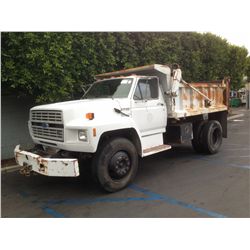 1992 FORD F700