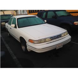 1997 FORD CROWN VICTORIA