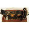 Image 7 : Jones Family CS Hand Crank Sewing Machine