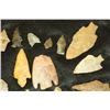 Image 3 : Collection Of 34 Arrowheads