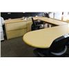 Image 2 : MAPLE U-SHAPED P-TOP EXECUTIVE DESK