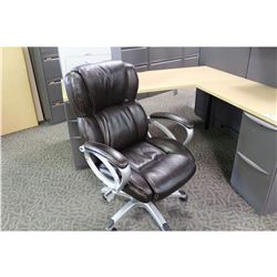 BROWN LEATHER HIGH BACK EXECUTIVE CHAIR